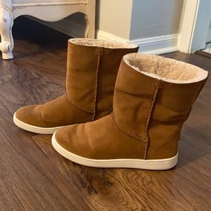 UGG suede shearling boot